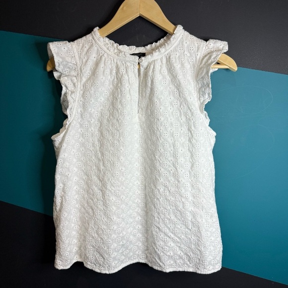 Ann Taylor Factory White Flutter Sleeve Ruffled Blouse 100% cotton size M - Picture 2 of 7